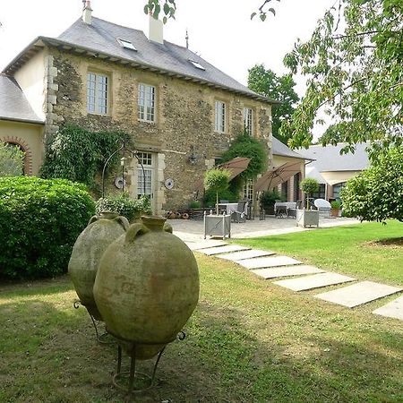 Bed and Breakfast Les Demeures De Marie Pacé Exterior foto