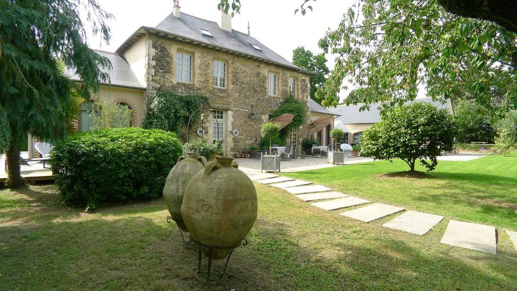 Bed and Breakfast Les Demeures De Marie Pacé Exterior foto